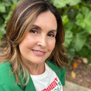 'Fátima Bernardes foi fazer uns giros dançando, quebrou um ossinho do pé', disse Túlio Gadêlha no Instagram