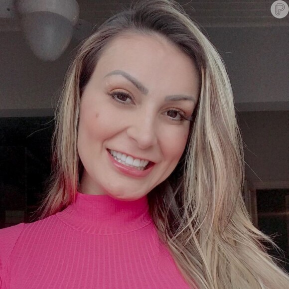 Andressa Urach deu dicas a uma seguidora sobre como entrar no mercado da prostituição