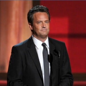 Matthew Perry foi encontrado morto em sua banheira em casa