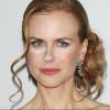 Nicole Kidman também já foi vítima do excesso de pó translúcido e não escapou ao ser clicada em um evento