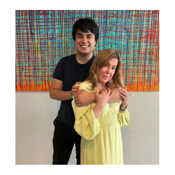 Zilu ficou uma fera com o perfil fake atacando seus filhos e soltou o verbo na internet chegando a 'chamar' Graciele Lacerda de bruxa