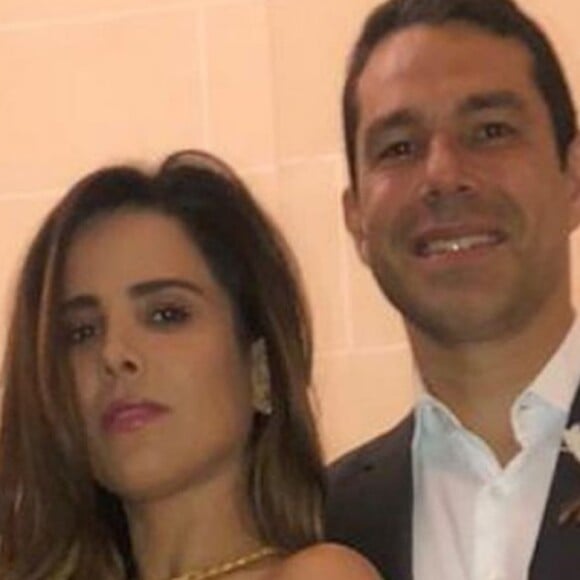 Álbum de casamento de Wanessa e Marcus Buaiz é encontrado no lixo