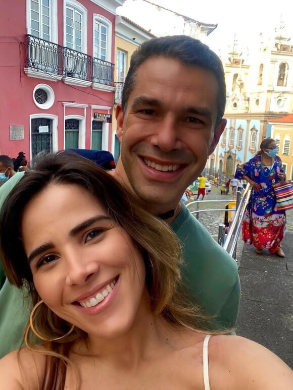 Álbum de casamento de Wanessa e Macus Buaiz foi encontrado no lixo de Goiás