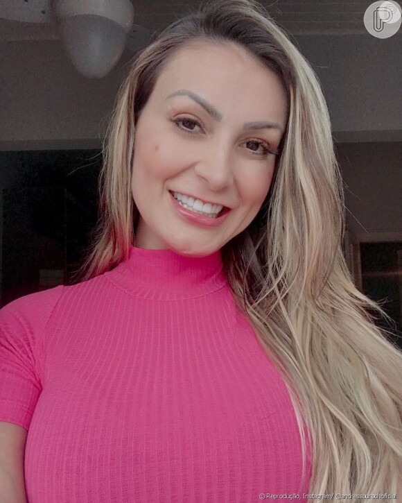 Andressa Urach responde perguntas dos seguidores nas redes sociais e revela ter abandonado carreira como garota de programa