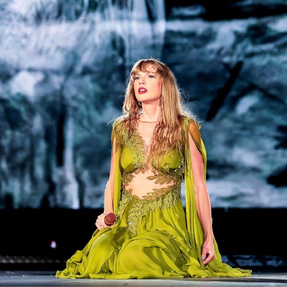 Revolta e memes: o que está rolando nas redes sociais após o adiamento do show de Taylor Swift no Brasil?