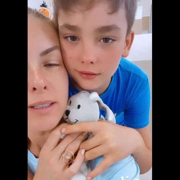 Ana Hickmann surgiu com o filho, Alexandre Jr., em vídeo nesta terça-feira, 21 de novembro de 2023: 'Menino mais lindo dessa vida'