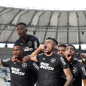 Botafogo x Santos reeditam a final do Brasileirão 1995 pela 35ª rodada do Brasileirão 2023. Jogo pode deixar alvinegro carioca perto do título nacional