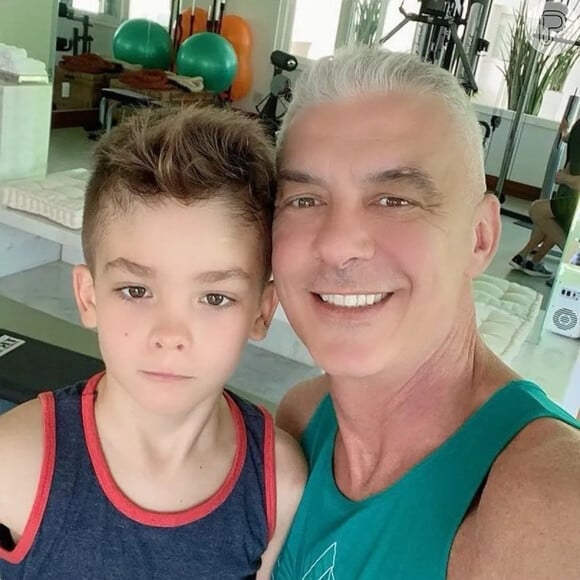 Alexandre Correa retornou ao Instagram na manhã desta terça-feira (28) para comemorar o pedido para organizar as visitas ao filho, Alexandre Júnior, de 9 anos