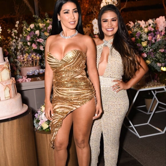 Simone e Simaria se reencontraram nesta quarta-feira (29) no casamento do irmão caçula, Caio Mendes