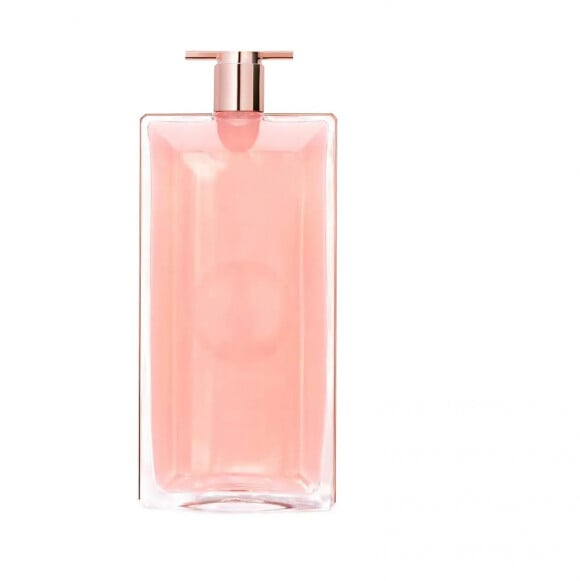 Qual perfume feminino floral: o Idôle, de Lancôme, sai por R$ 650 na embalagem de 100mL.