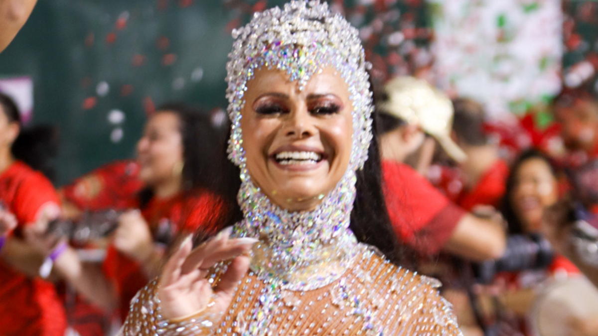 Foto Viviane Araujo Abusa Da Transparência Em Desfile E é Elogiada Por Musas De Outras Escolas 2485