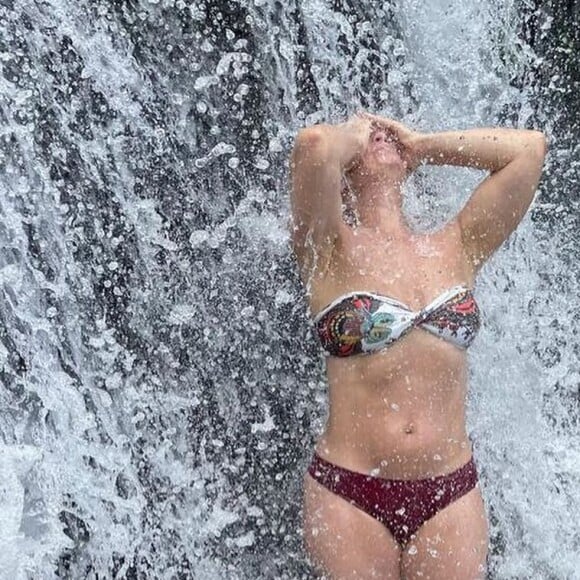 O corpo de Sandra Annenberg, aos 55 anos, chamou a atenção de internautas