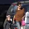 Halle Berry é flagrada levando a filha, Nahla, para a escola em Los Angeles, em março de 2013
