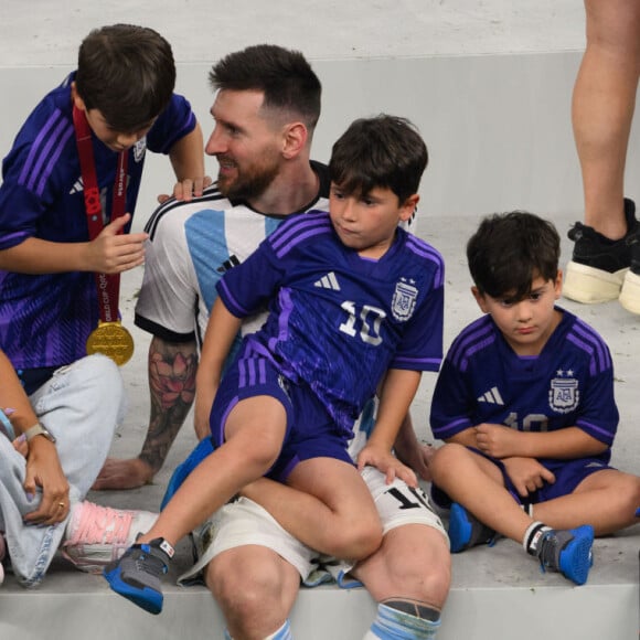 Messi e Antonela Roccuzzo já são pais de três meninos