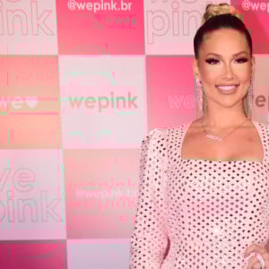 WePink, marca de cosméticos de Virgínia Fonseca, já causou polêmica por conta da qualidade da base