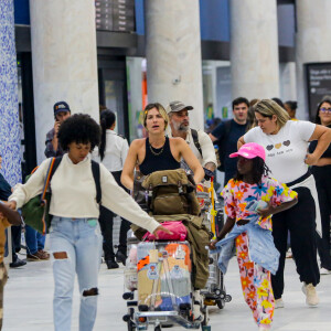 Giovanna Ewbank e Bruno Gagliasso vão curtir dias de férias com os filhos em Orlando e Miami nos EUA