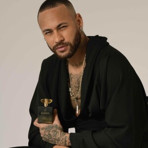 Neymar após se tornar garoto propaganda de perfume da marca de Virgínia faz pedido especial a Santos