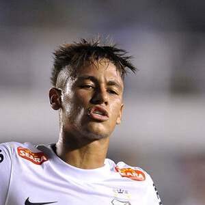 Santos é o time do coração de Neymar já que o revelou para o mundo e o jogador tem o plano de voltar a atuar pelo Peixe