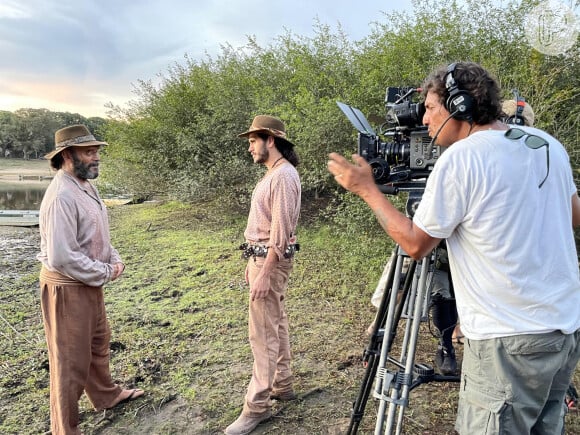 Gabriel Sater contracenou com o pai, Almir Sater, na novela 'Pantanal'