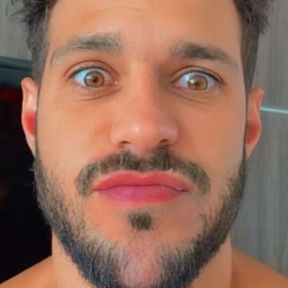 Rodrigo Mussi deu a entender que faltava Viih Tube devolver o dinheiro extra que ganhou fazendo publicidade para empresa suspeita
