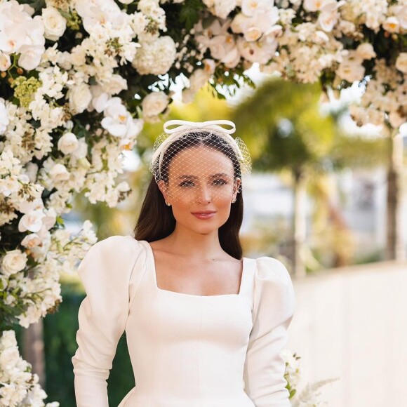 Casamento de Larissa Manoela: atriz dispensou o vestido de noiva tradicional para oficializar a união com André Luiz Frambach