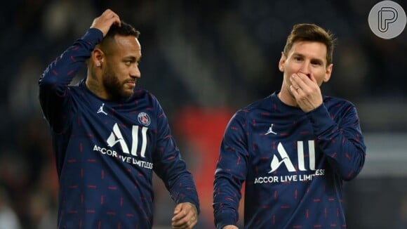 Neymar e Messi jogaram juntos no PSG só que atualmente eles são 'adversários' em competições