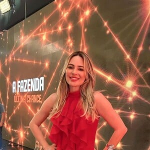 Rachel Sheherazade está mesmo disposta a embarcar no mundo do entretenimento após ser demitida do SBT, onde atuava como âncora de telejornal