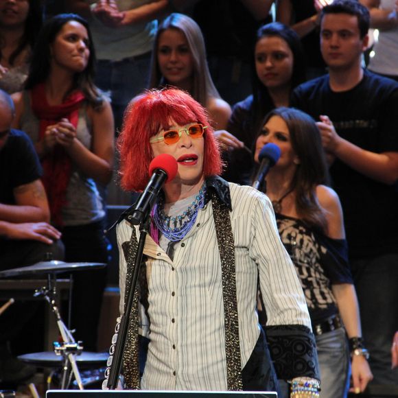 Rita Lee foi saudada por fãs no que seria seu aniversário; cantora morreu em maio de 2023