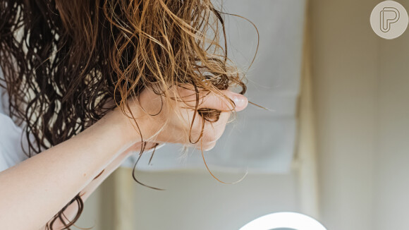 Como definir seu cabelo ondulado? Esses 4 produtinhos podem ajudar!