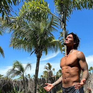 Gabriel Medina está solteiro desde o término com Yasmin Brunet