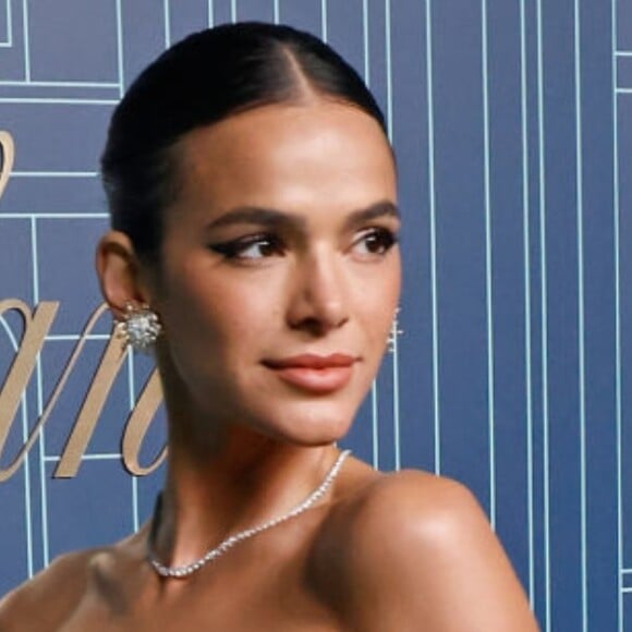 Bruna Marquezine está vivendo affair em Fernando de Noronha