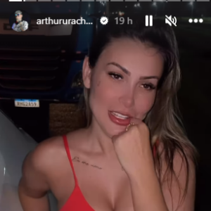 Andressa Urach passa perregue durante viagem de carro de Santa Catarina até São Paulo