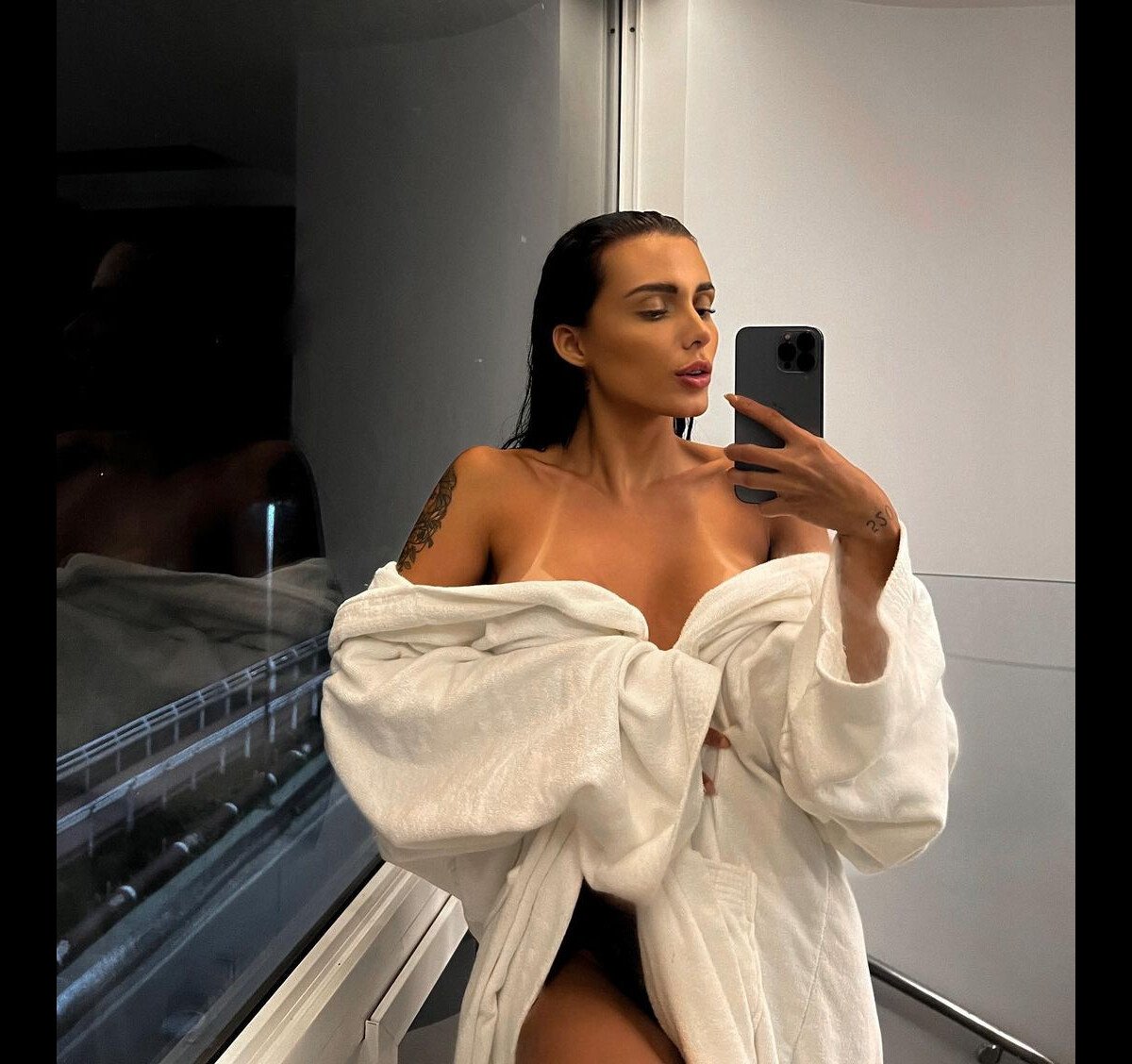 Foto: Fernanda Campos revelou no seu Instagram que recebeu uma proposta de  um seguidor que queria comprar uma de suas roupas - Purepeople