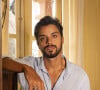Zé Venâncio será vivido por Rodrigo Simas na segunda versão da novela 'Renascer', que estreia em 22 de janeiro de 2024