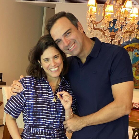Tadeu Schmidt e esposa: Ana Cristina é reservada e está casada com o jornalista há 24 anos