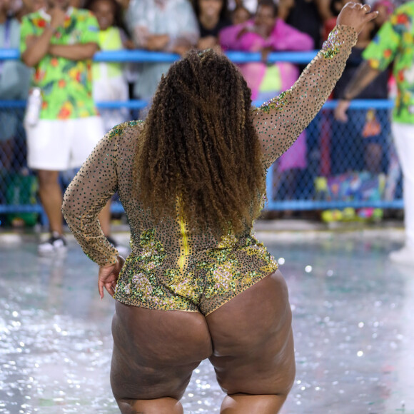 Jojo Todynho usou um maiô fio-dental