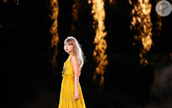 Taylor Swift teve fotos íntimas divulgadas nas redes sociais nesta quinta-feira (25)