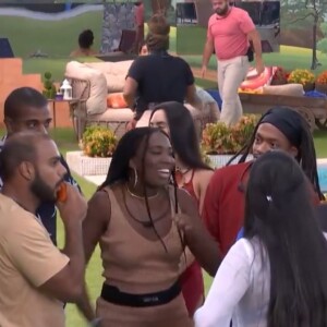 'BBB 24': Brothers chegam perto de Marcus Vinicius, que atendeu ao Big Fone