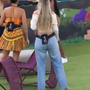 Marcus Vinicius disputou com Leidy Ellen para ver quem atenderia ao Big Fone no 'BBB 24'