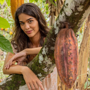 Em 'Renascer', Theresa Fonseca é Mariana, neta de Belarmino (Antonio Calloni). Ela entrará na segunda fase da trama.