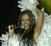 Paulinha Abelha cantava o hit 'Baby Doll' só de lingerie no palco