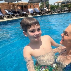 'Ana Hickmann protege e poupa o filho de ter acesso aos conteúdos constrangedores aos quais é submetida', diz assessoria de imprensa em comunicado enviado à revista Quem