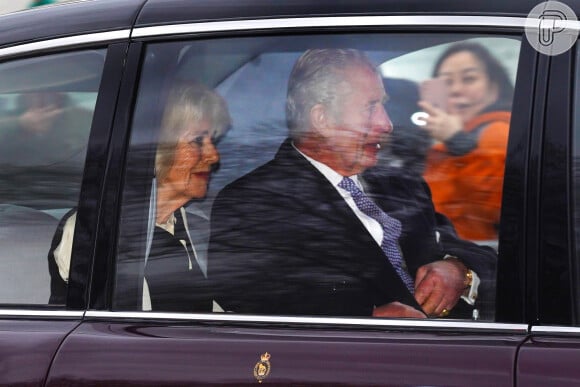 Rei Charles III deixou a Clarence House após um encontro de menos de uma hora com Príncipe Harry