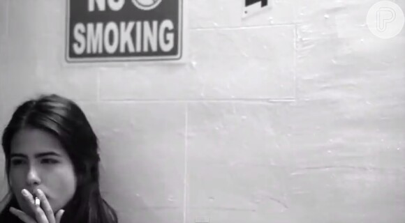 Antonia Morais aparece fumando no clipe de seu primeiro single da carreira de cantora 'Fuel'