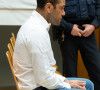 Daniel Alves viu seu julgamento terminar em 7 de fevereiro de 2024; jogador deve ser condenado, porém cumprir só metade da pena na cadeia