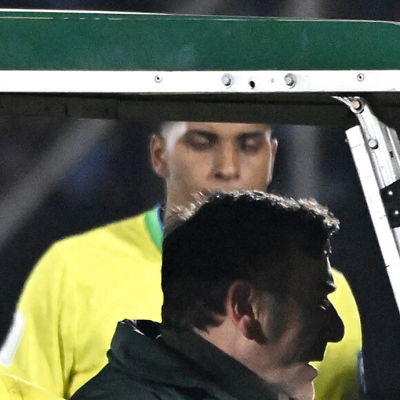 Neymar está fora de campo desde outubro do ano passado, quando sofreu uma lesão LCA