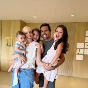 Fabiana Justus contou que vai ficar em casa até o próximo ciclo de quimioterapia