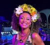 Sheron Menezzes está tirando férias merecidas após sambar muito pela Portela no Carnaval do Rio de Janeiro