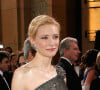 Cate Blachett parou o Oscar com vestido Aramni Privé