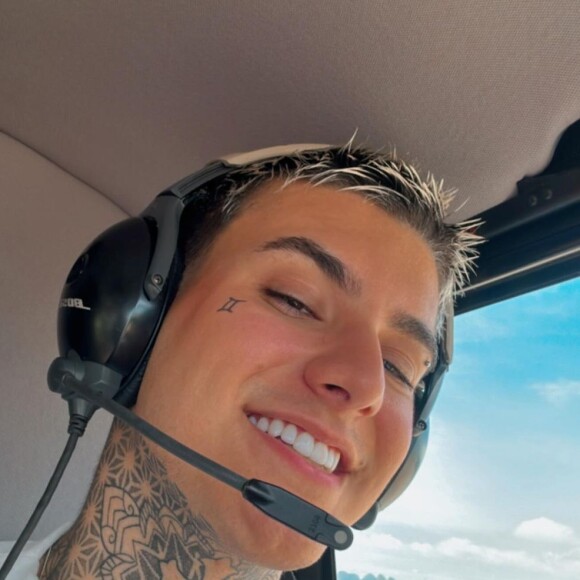 Filho de Andressa Urach respondeu questionamentos de fãs sobre o real motivo de ter parado de gravar os vídeos da mãe